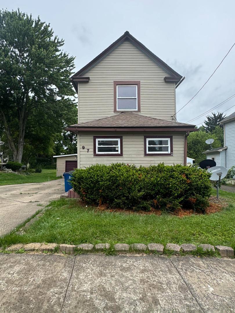 House for rent at 97 Spring St, Struthers, OH 44471