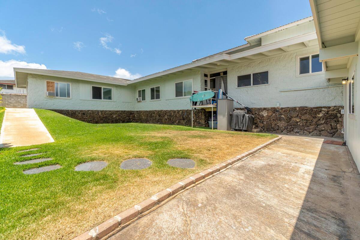 Apartment for rent at 3411 Aliamanu St #6, Honolulu, HI 96818