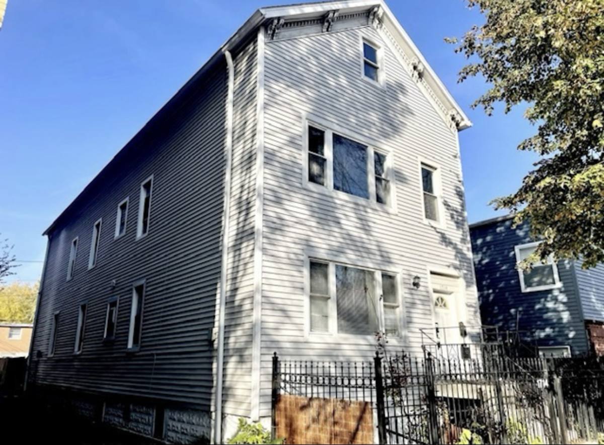Apartment for rent at 1714 N Kedzie Ave #G, Chicago, IL 60647