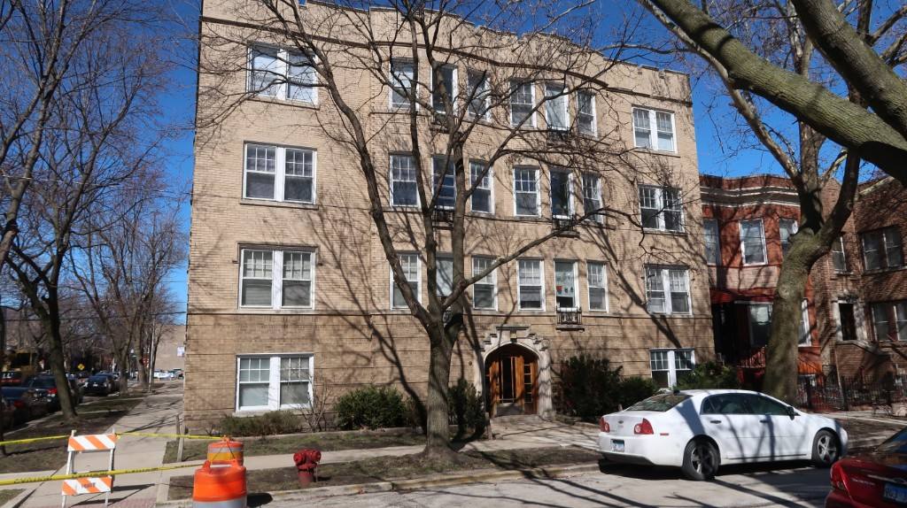 Apartment for rent at 1456-58 Highland Ave, Chicago, IL 60660