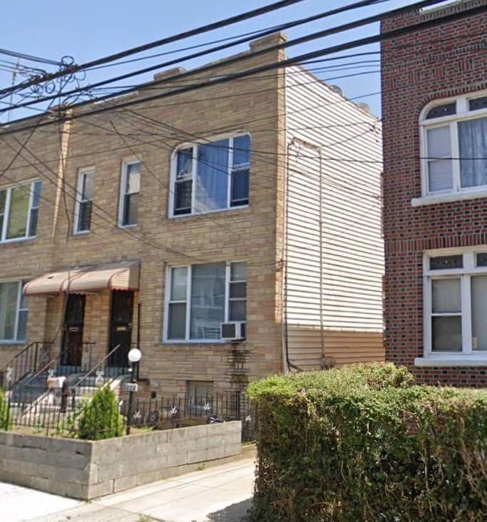 Apartment for rent at 3230 Seymour Ave #2, Bronx, NY 10469