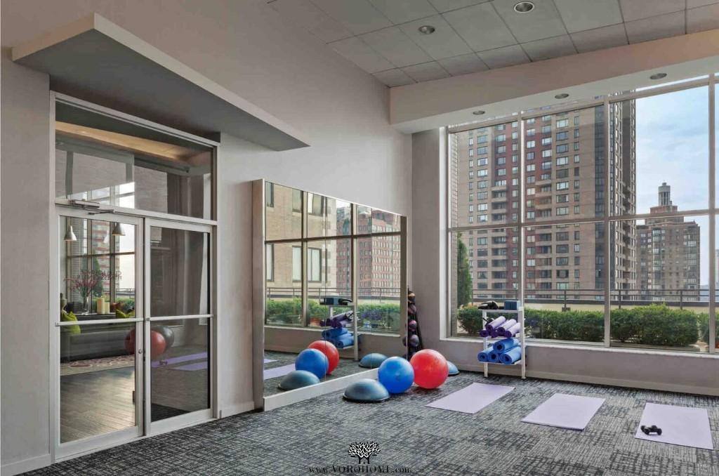 Apartment for rent at 33 Rector St #8M, New York, NY 10006