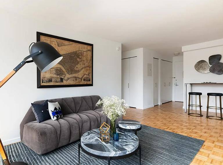 Apartment for rent at 522 W 37th St #11F, New York, NY 10018