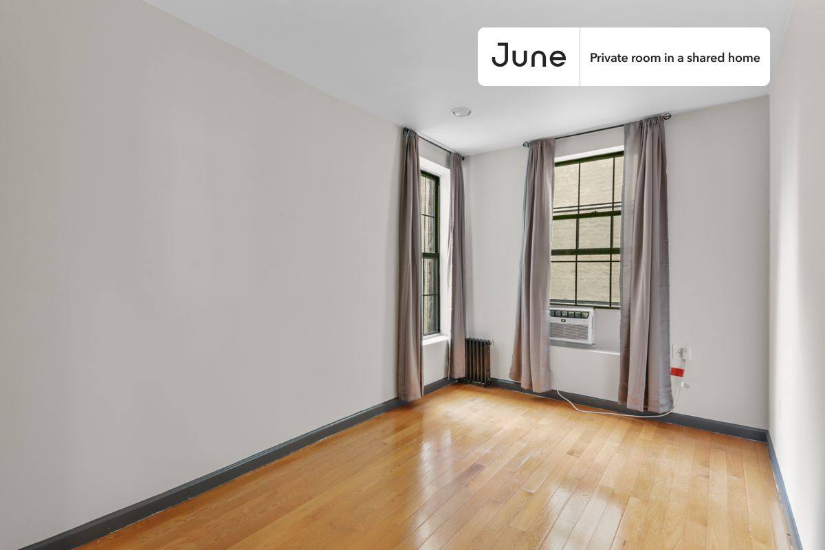 Apartment for rent at 226 E 7th St #B, New York, NY 10009