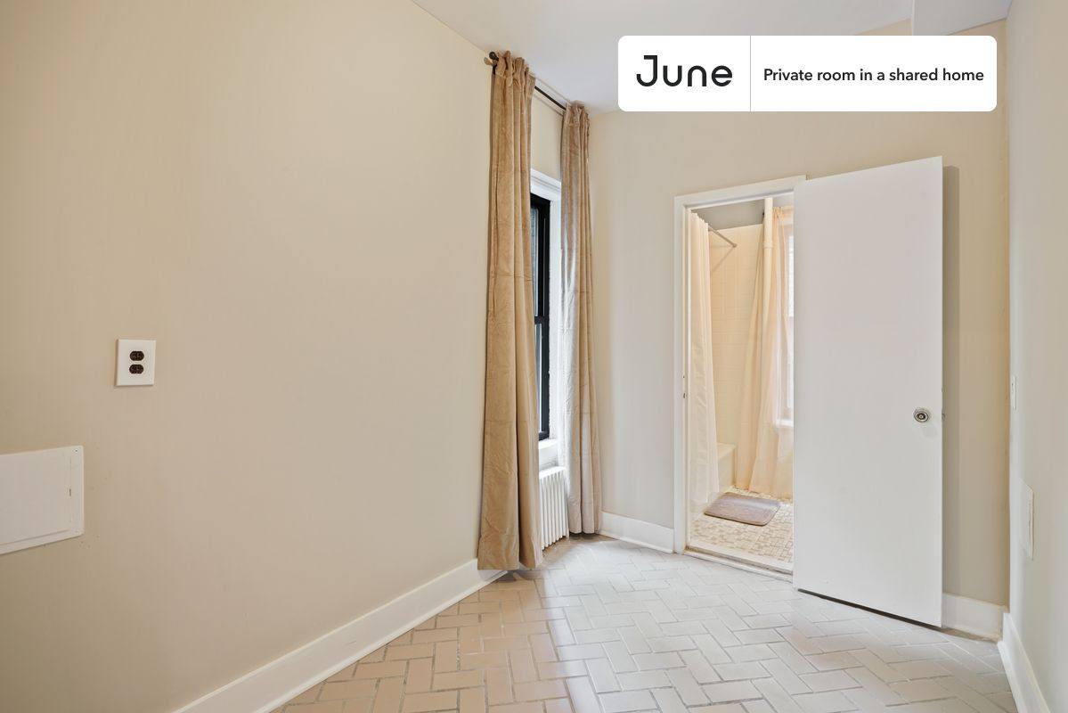 Apartment for rent at 635 9th Ave #C, New York, NY 10036