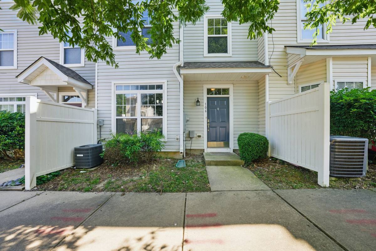 Townhouse for rent at 8621 Neuse Club Lane #106, Raleigh, NC 27616