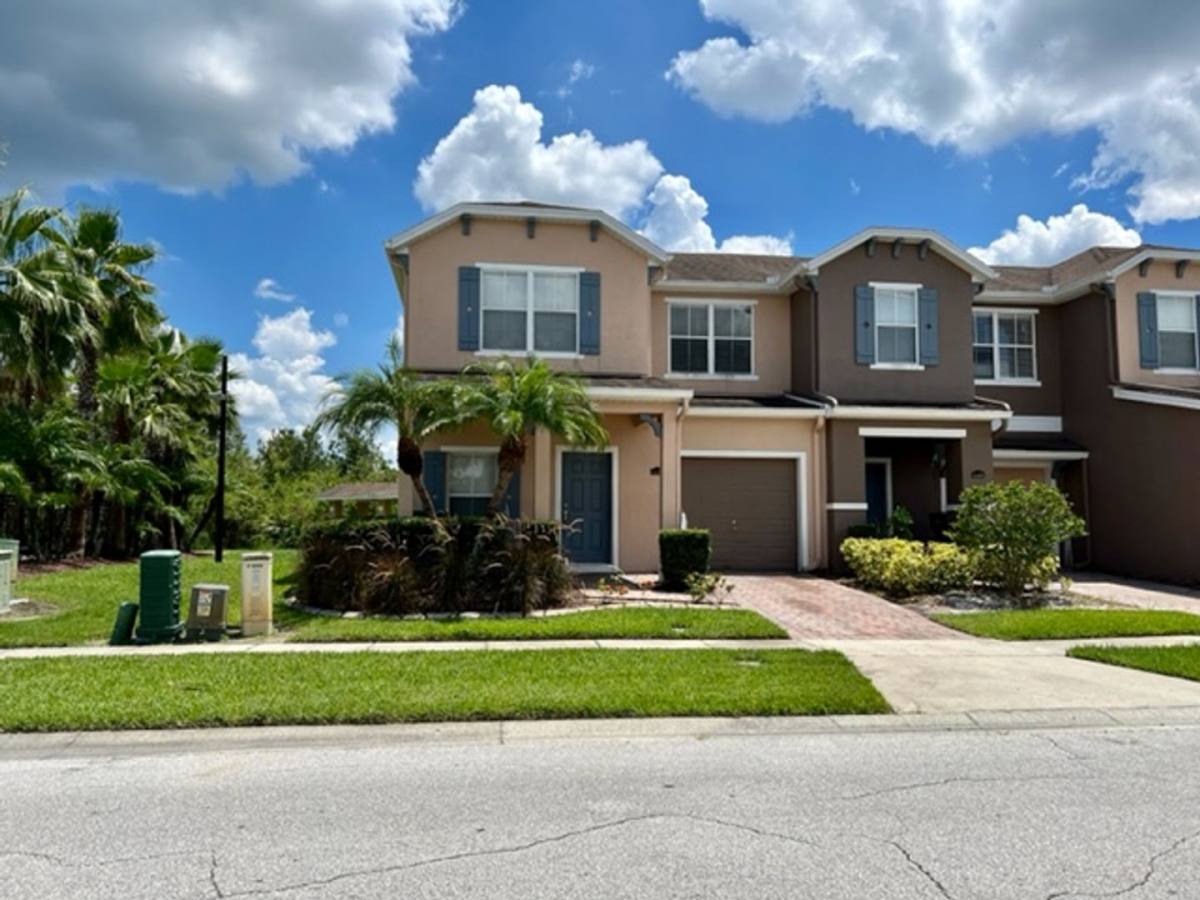 Townhouse for rent at 16404 Cedar Crest Dr, Orlando, FL 32828