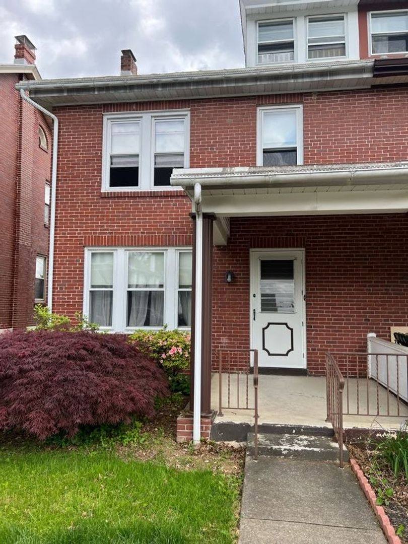 House for rent at 1622 Gregg St, Reading, PA 19607