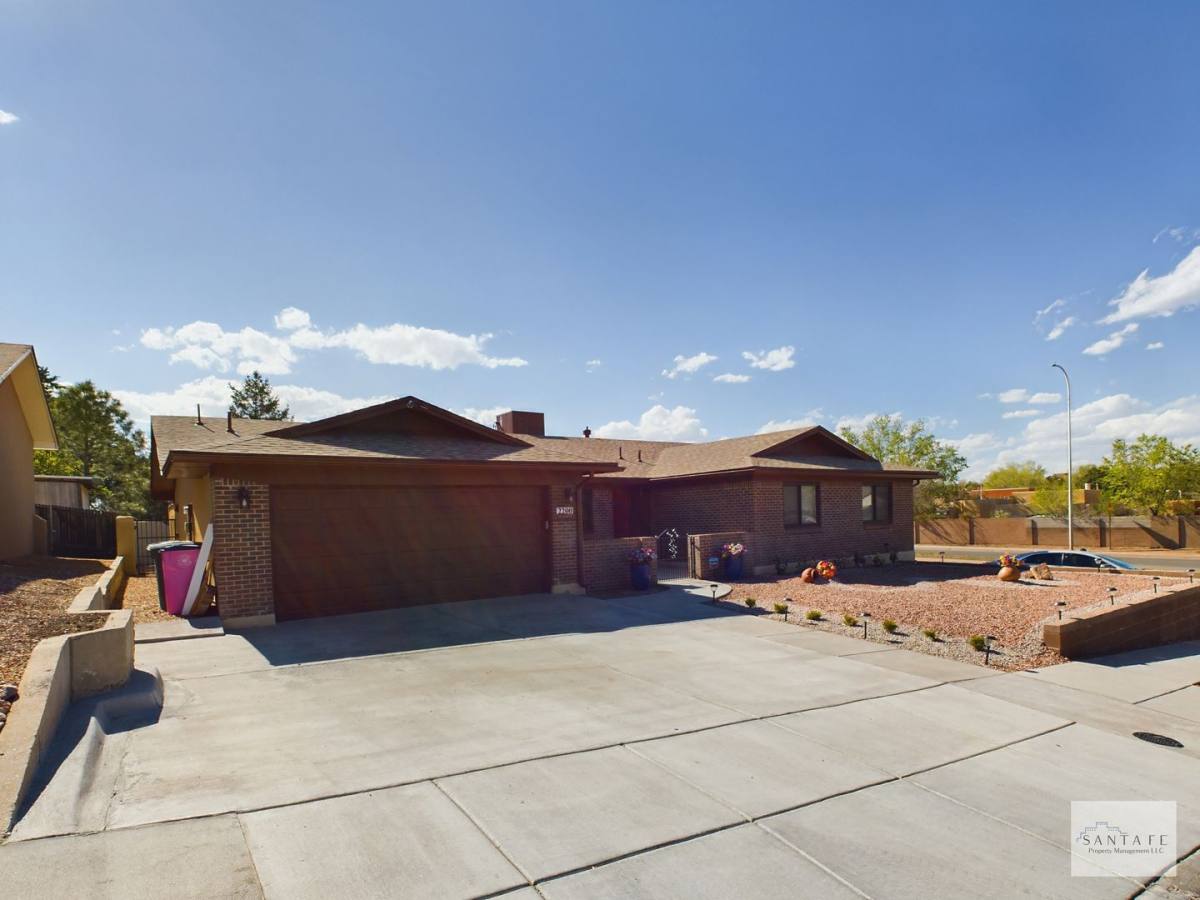 House for rent at 2200 Brillante St, Santa Fe, NM 87505