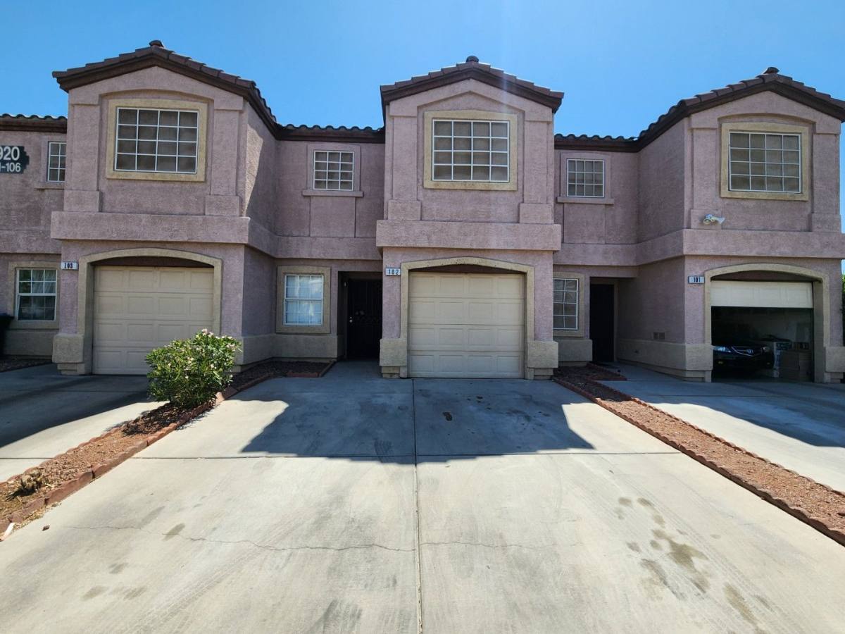 House for rent at 1920 Hodgenville St, Las Vegas, NV 89106