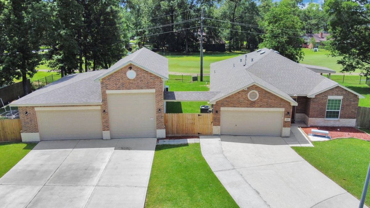 House for rent at 2011 Halyard Dr, Crosby, TX 77532