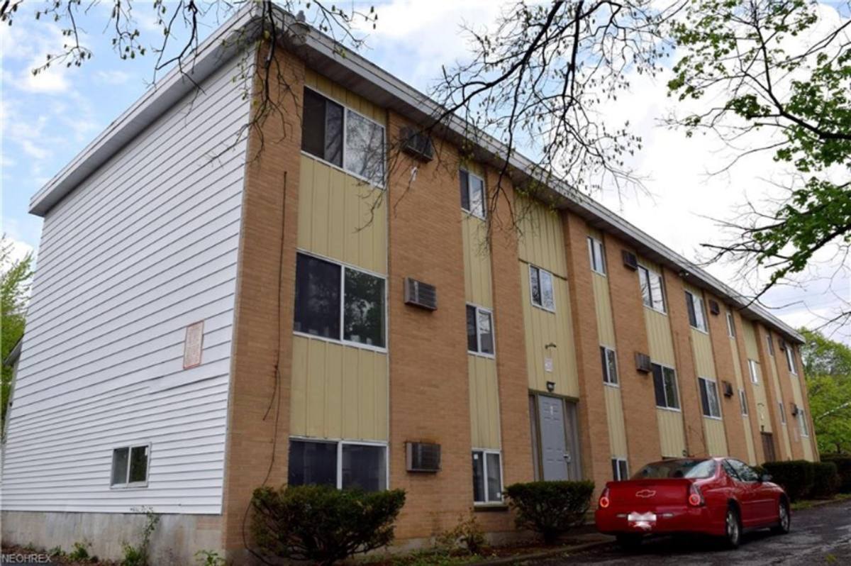 Apartment for rent at 45 Rhodes Ave, Akron, OH 44302