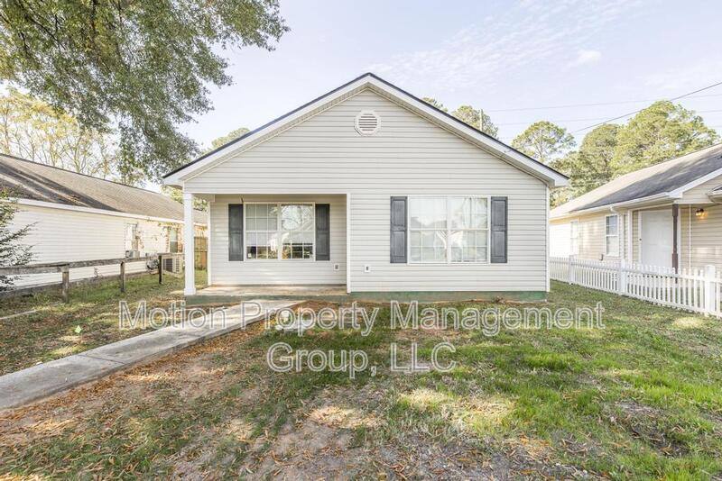 House for rent at 326 Orchard Way, Warner Robins, GA 31088