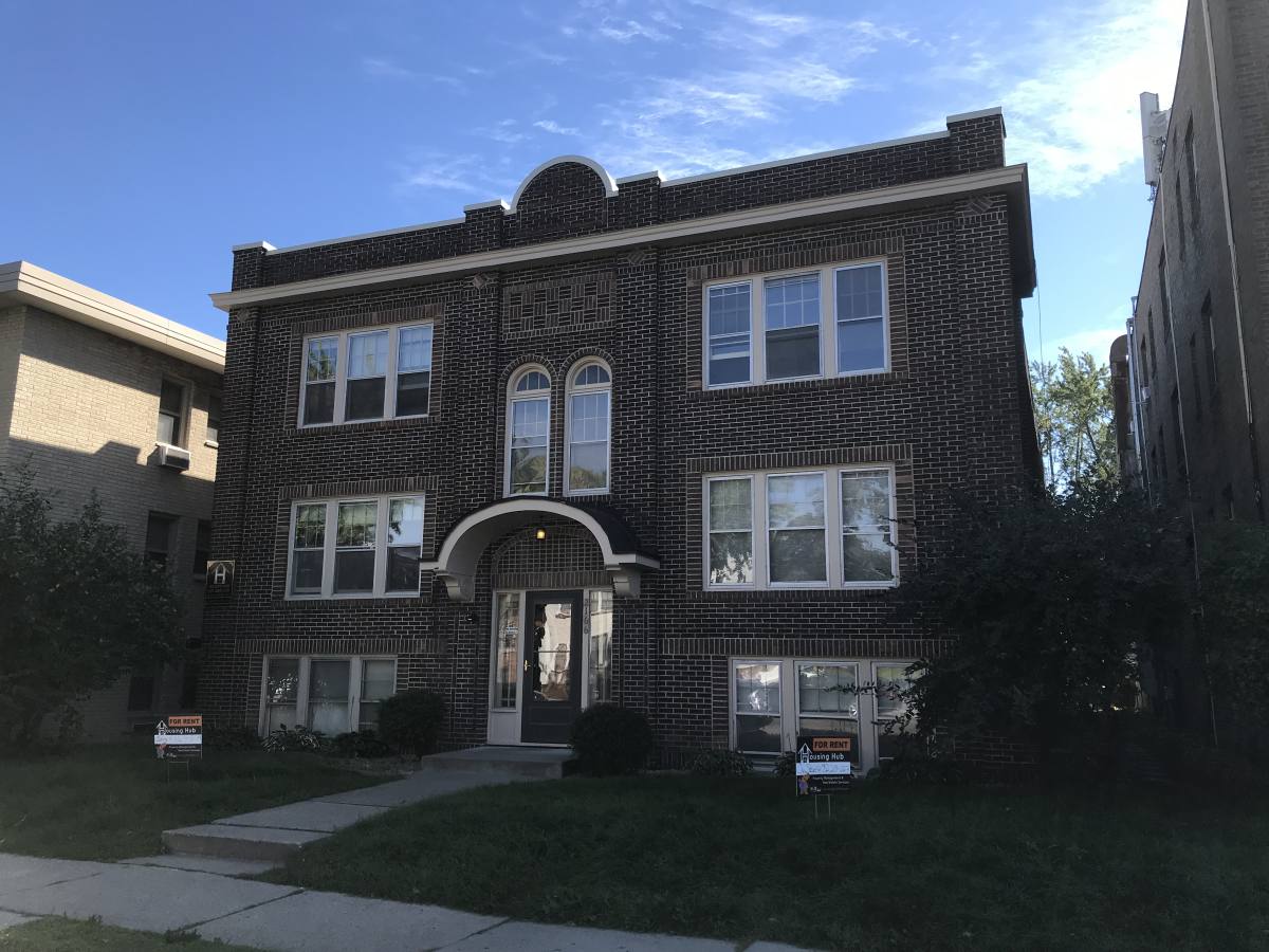 Apartment for rent at 2166 Grand Ave, Saint Paul, MN 55105