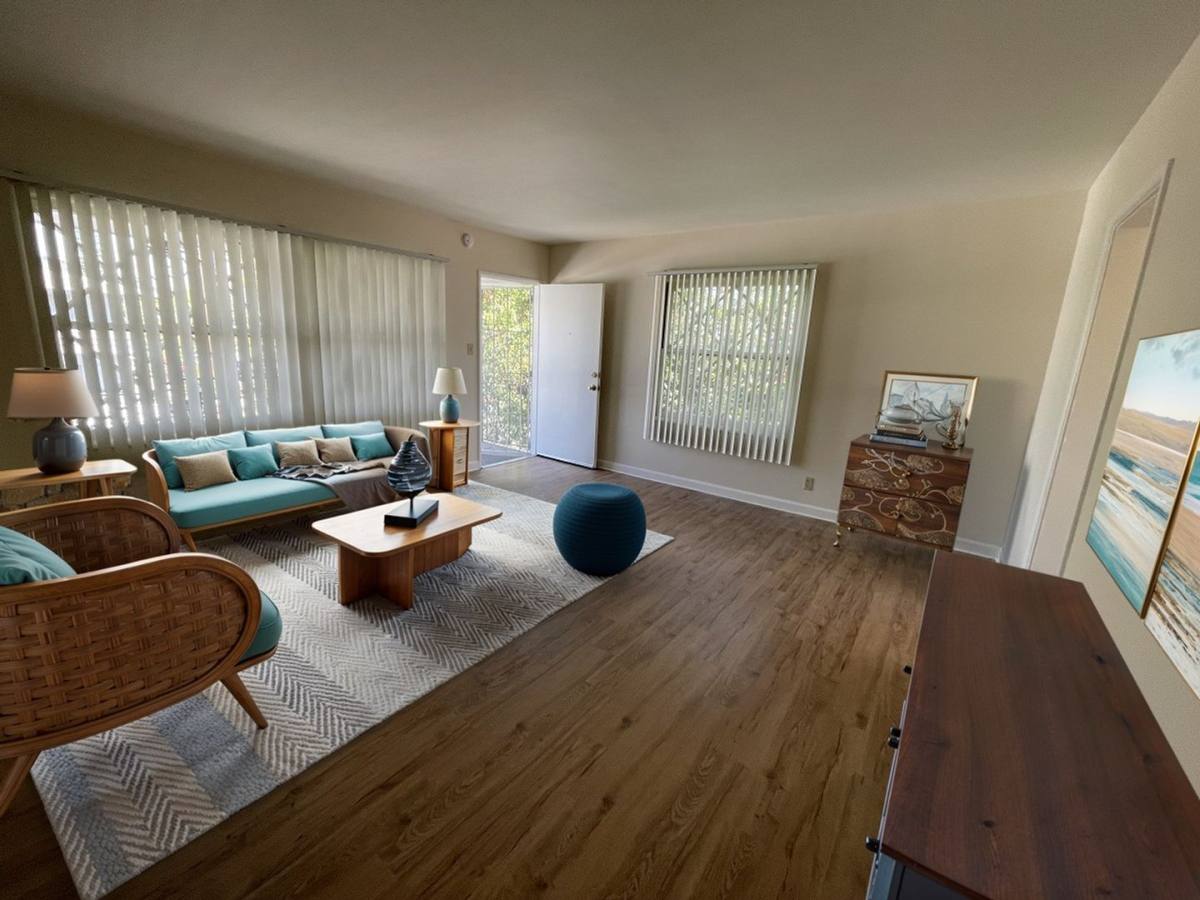 Apartment for rent at 1137 E California Ave, Glendale, CA 91206
