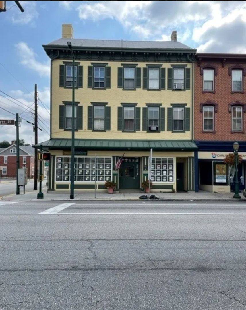 Apartment for rent at 159-163 N Hanover St, Carlisle, PA 17013