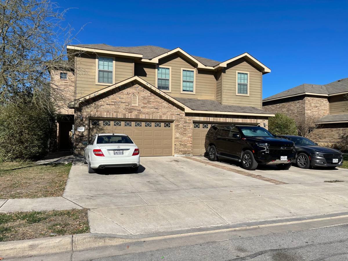 Townhouse for rent at 1129 Brown Rock Dr, New Braunfels, TX 78130