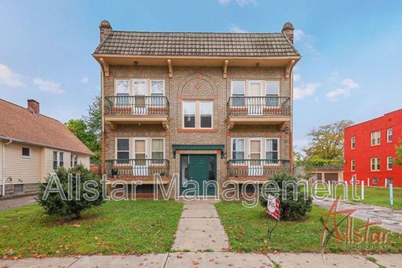 Apartment for rent at 3642 - 3646 E 149 St, Cleveland, OH 44120