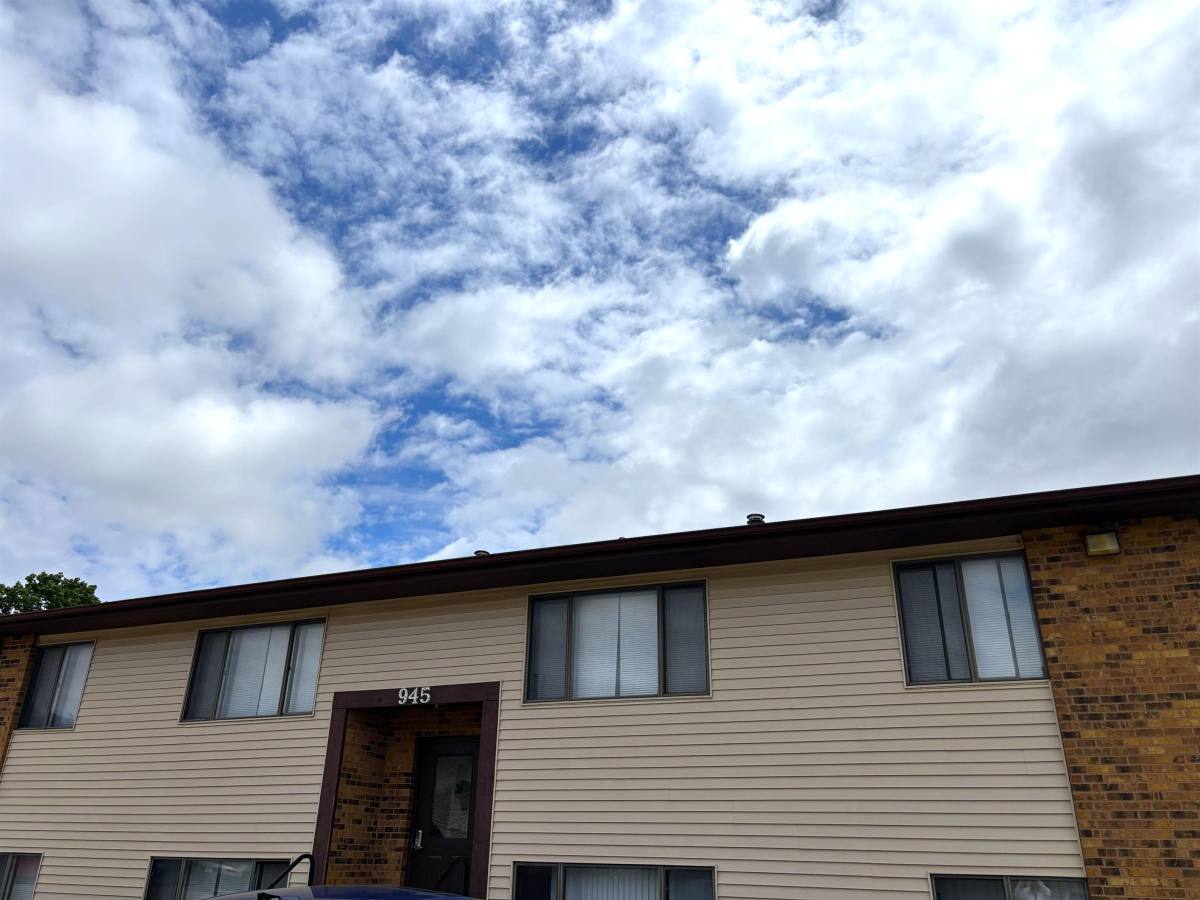 945 Boston Way, Coralville, IA 52241