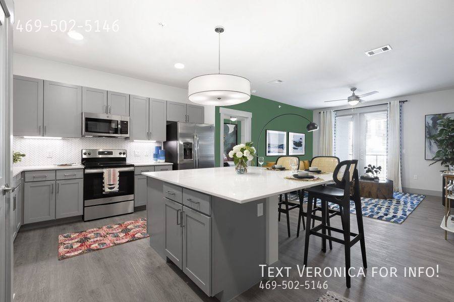 Apartment for rent at 7870 US-290 Highway W, Austin, TX 78736