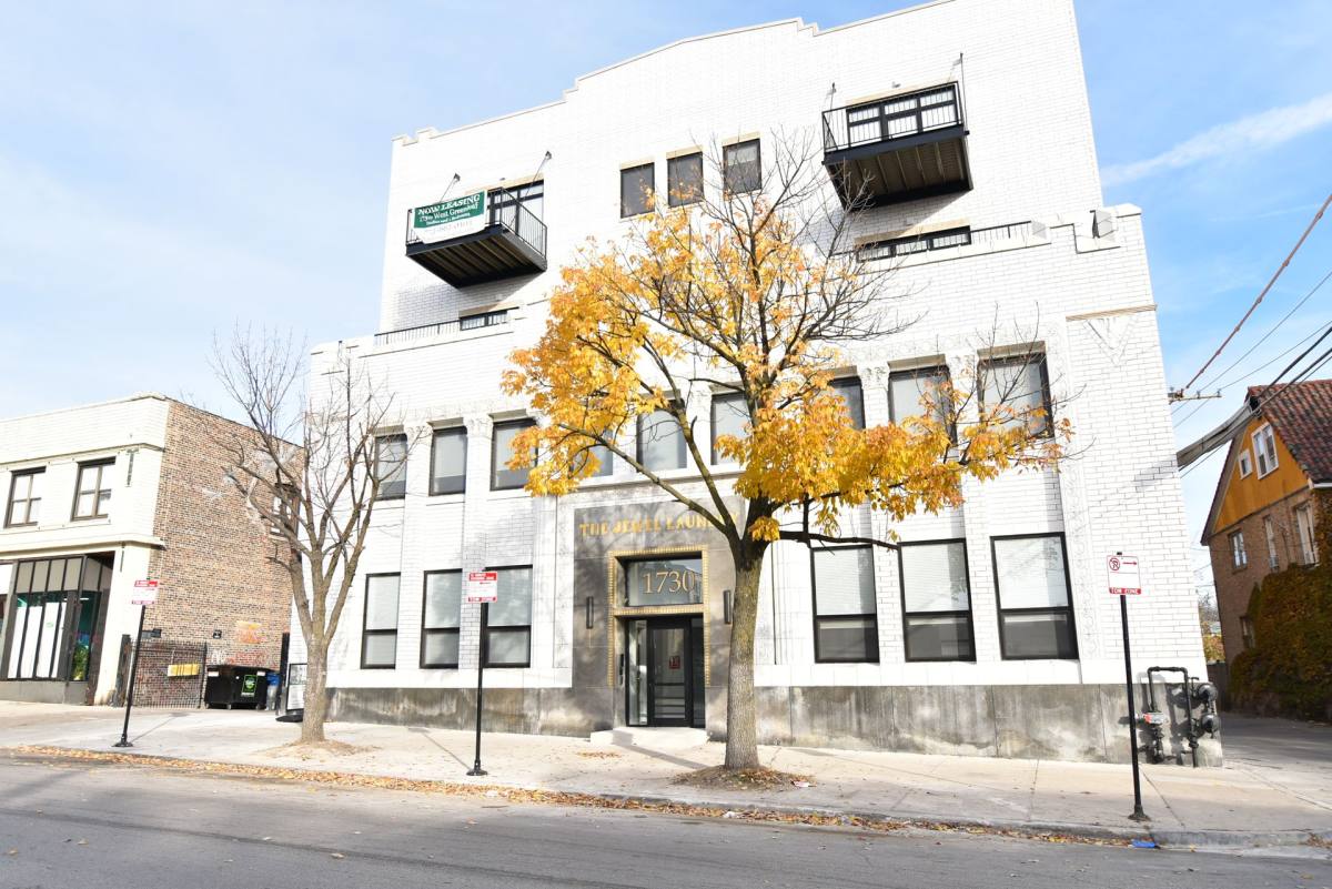 Apartment for rent at 1730 W Greenleaf, Chicago, IL 60626