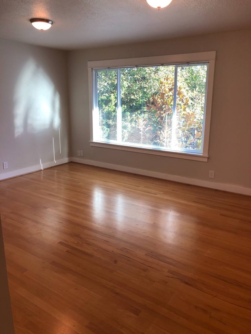 Apartment for rent at 1609 SE Taggart, Portland, OR 97202