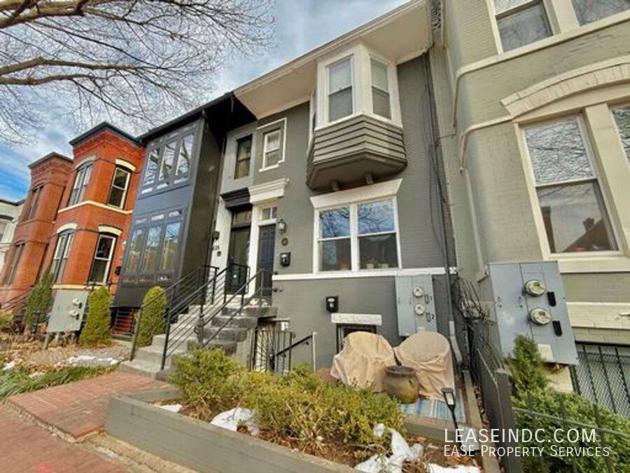 Apartment for rent at 633 14th St NE #1, Washington, DC 20002