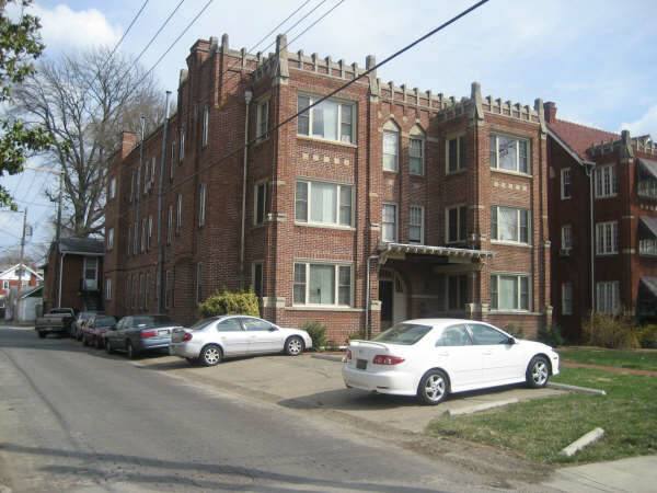 Apartment for rent at 1024 8 St #REAR, Huntington, WV 25701