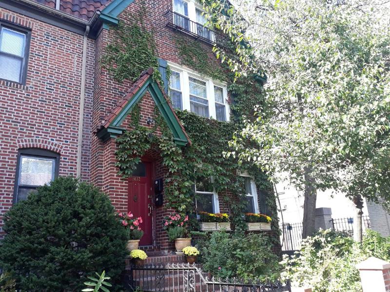 Apartment for rent at 83rd St, Jackson Heights, NY 11372