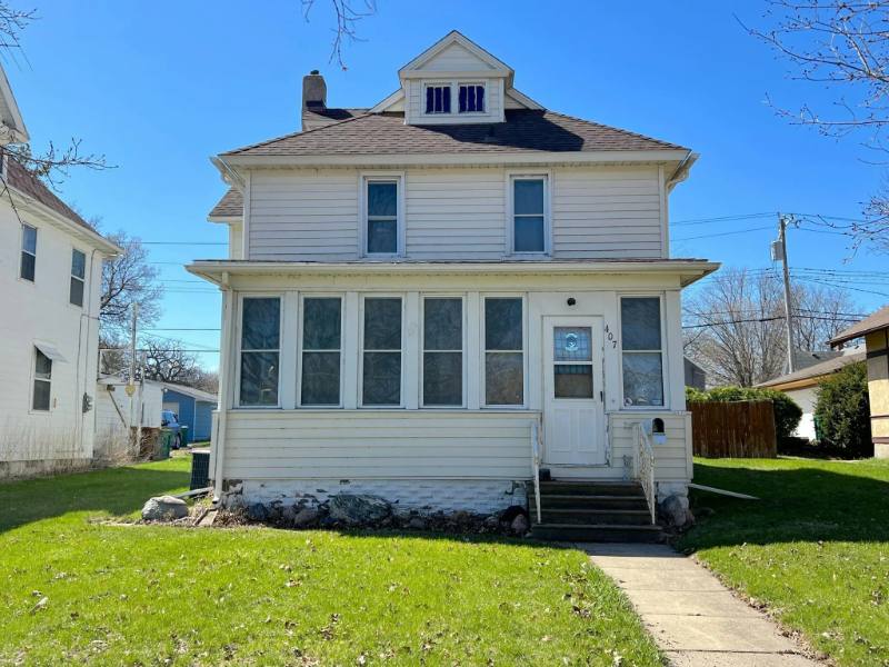 407 W Main St, Albert Lea, MN 56007