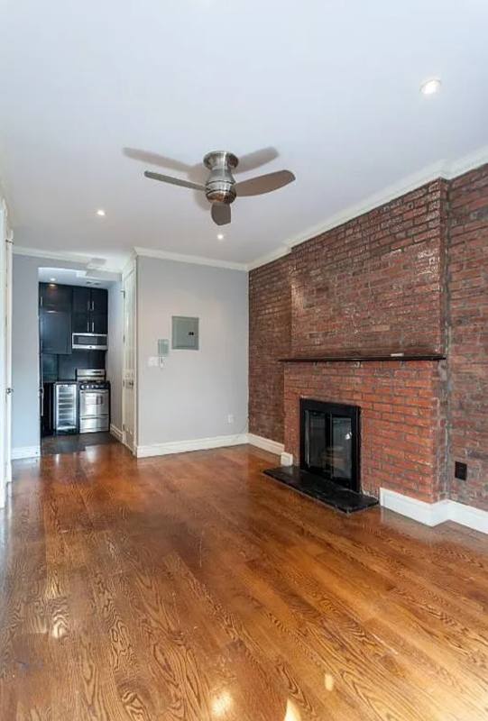 Apartment for rent at 562 Hudson St #2, New York, NY 10014