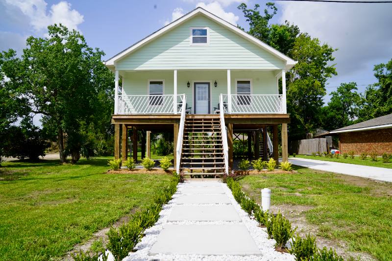 House for rent at 619 Woodside Dr, Houma, LA 70363