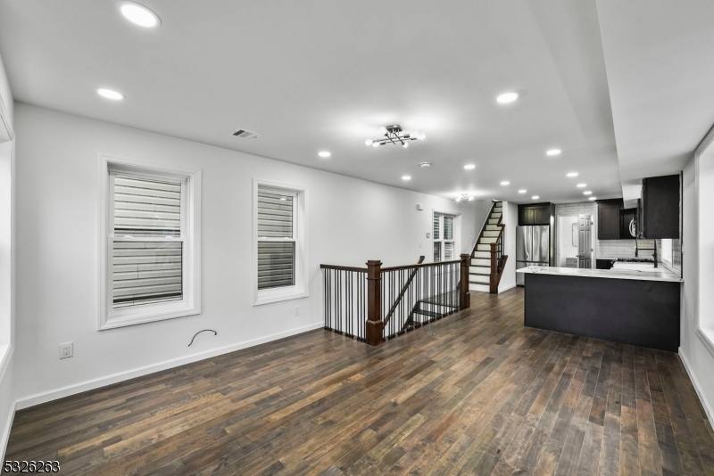 Apartment for rent at 613 S 18th St, Newark, NJ 07103