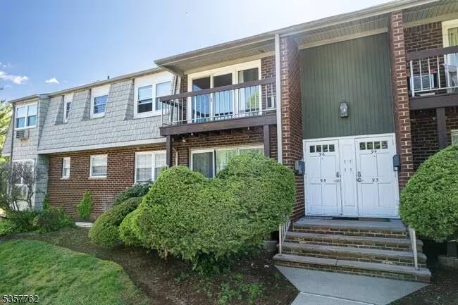 34 Deanna Dr #96, Hillsborough, NJ 08844