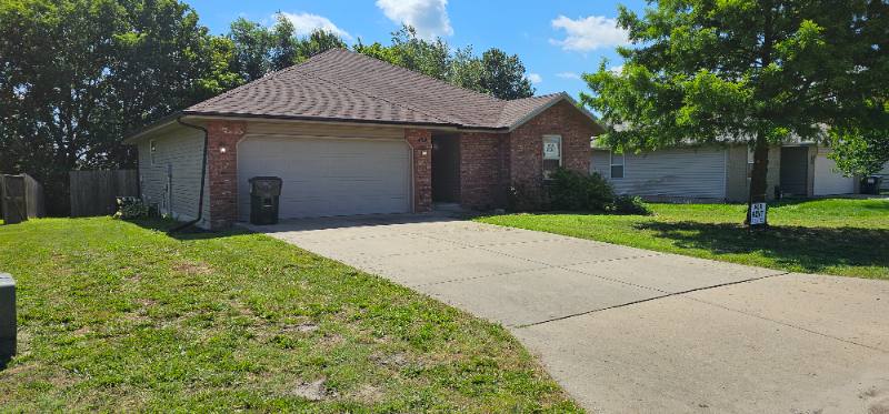 450 S Elgin Ave, Bolivar, MO 65613