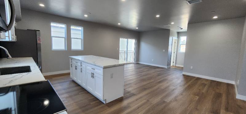 Townhouse for rent at 2401 Redondo Blvd #A, Los Angeles, CA 90016