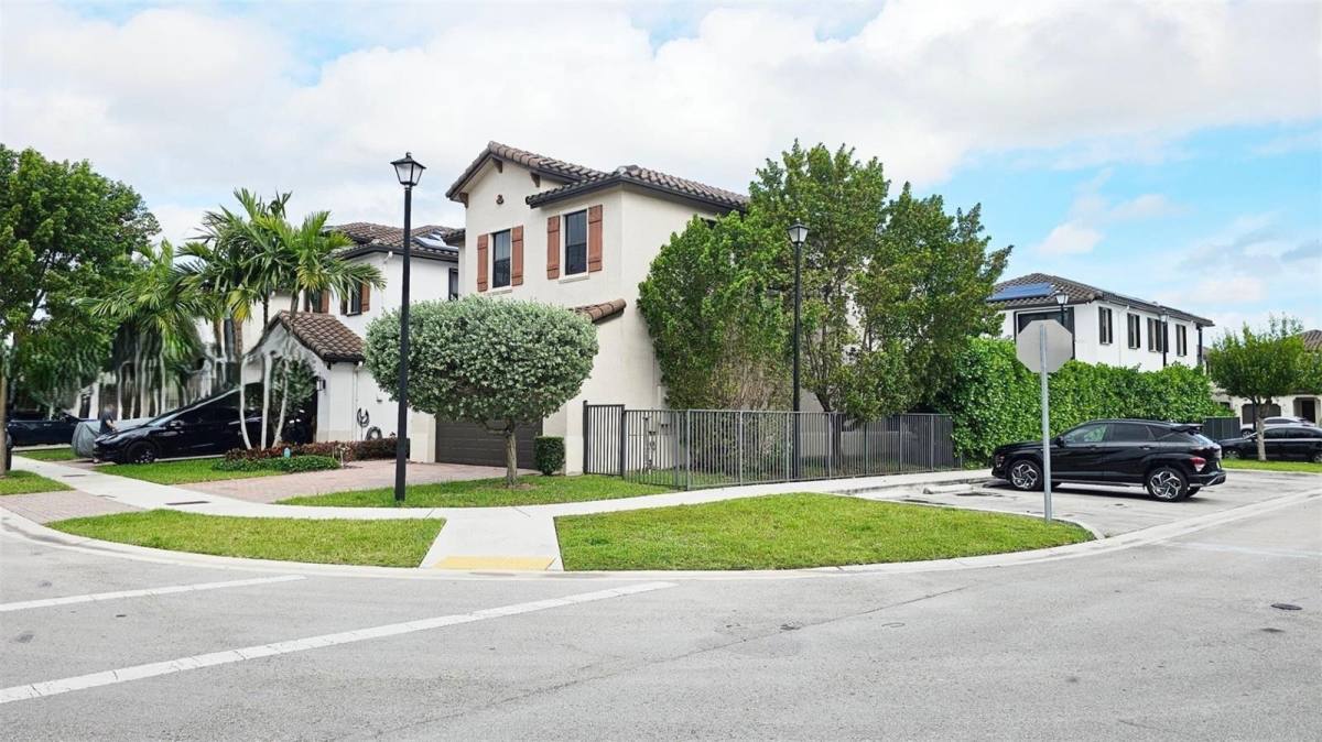 House for rent at 3209 W 98th Place, Hialeah, FL 33018