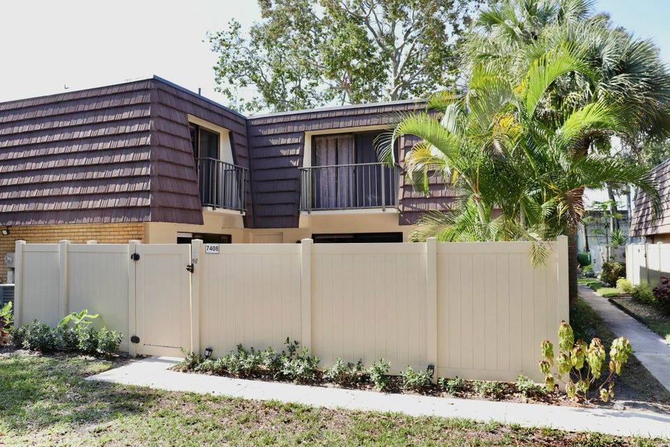 Townhouse for rent at 7408 74th Way, West Palm Beach, FL 33407