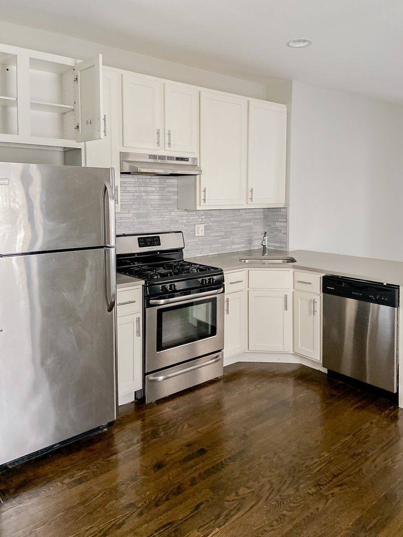 House for rent at 5168 N Leavitt St, Chicago, IL 60625