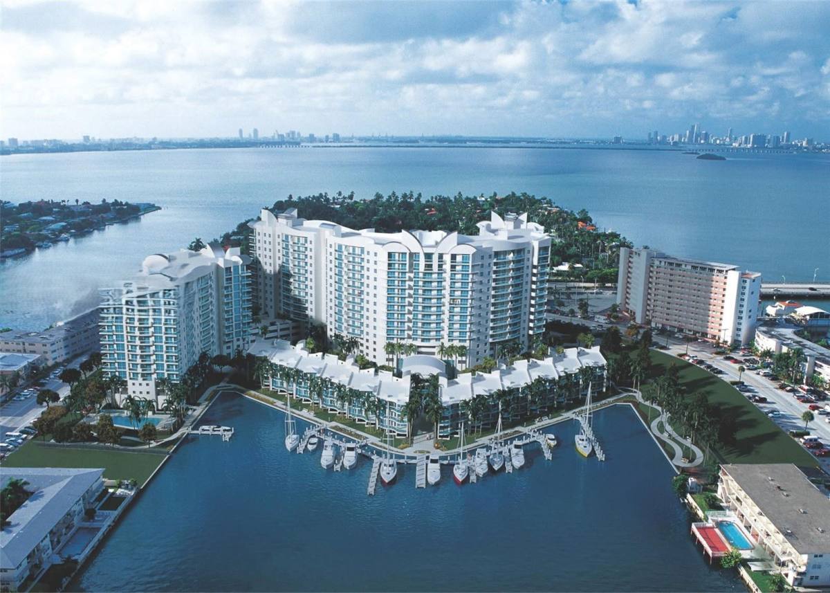 Apartment for rent at 7900 Harbor Island Dr #1404, Miami Beach, FL 33141