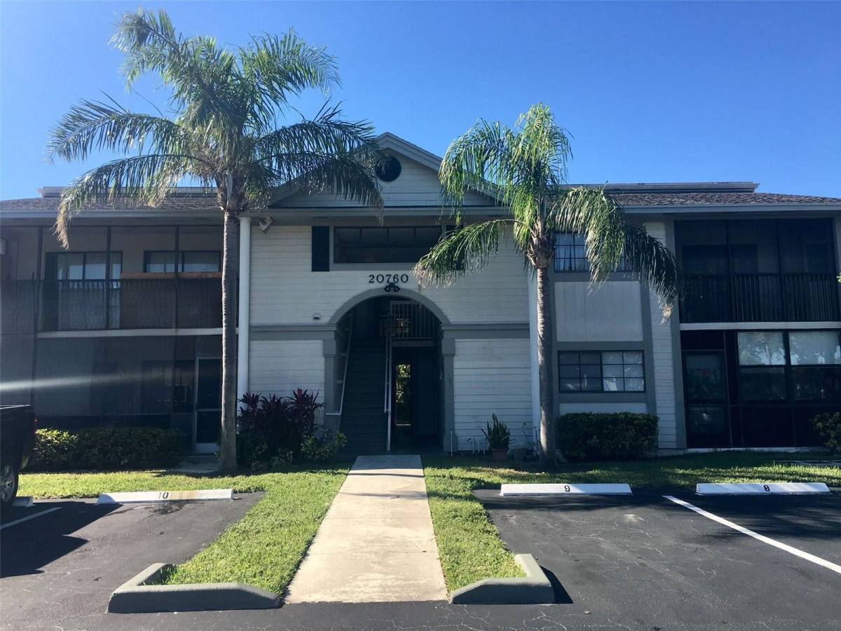Apartment for rent at 20760 NE 4th Court #205, Miami, FL 33179