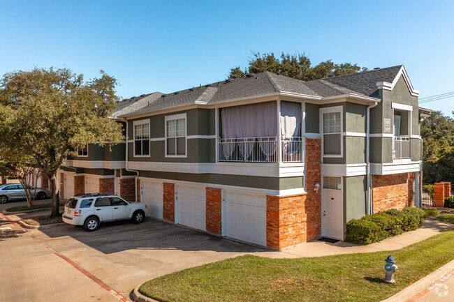 Townhouse for rent at 15935 Knoll Trail Dr #2309, Dallas, TX 75248