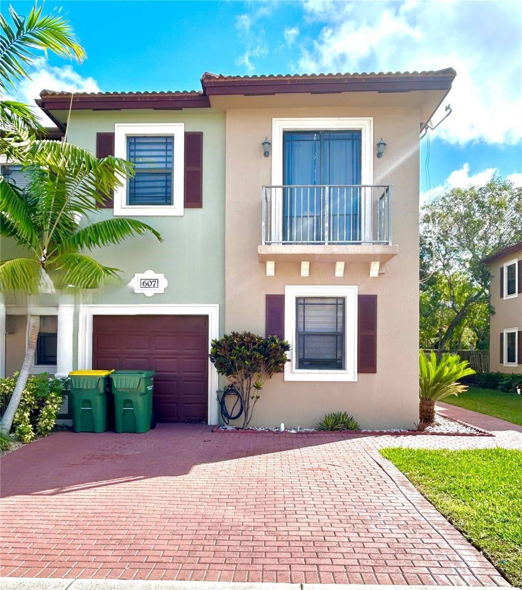 Townhouse for rent at 607 NE 35th Ave, Homestead, FL 33033
