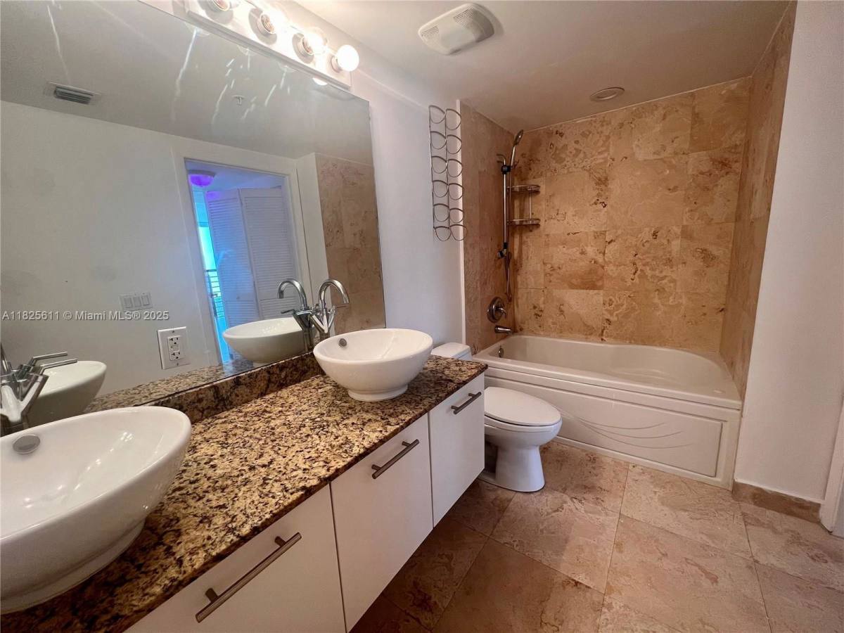House for rent at 41 SE 5th St, Miami, FL 33131