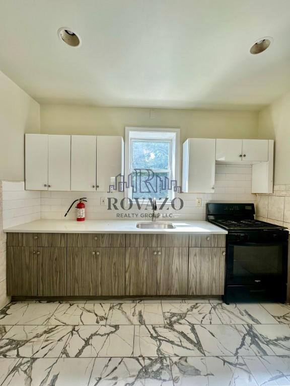 Apartment for rent at 15 Davis Ave #1, East Orange, NJ 07017