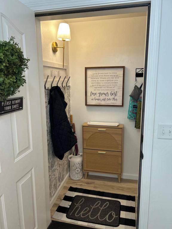 Apartment for rent at 421 N 10th St, Central Point, OR 97502