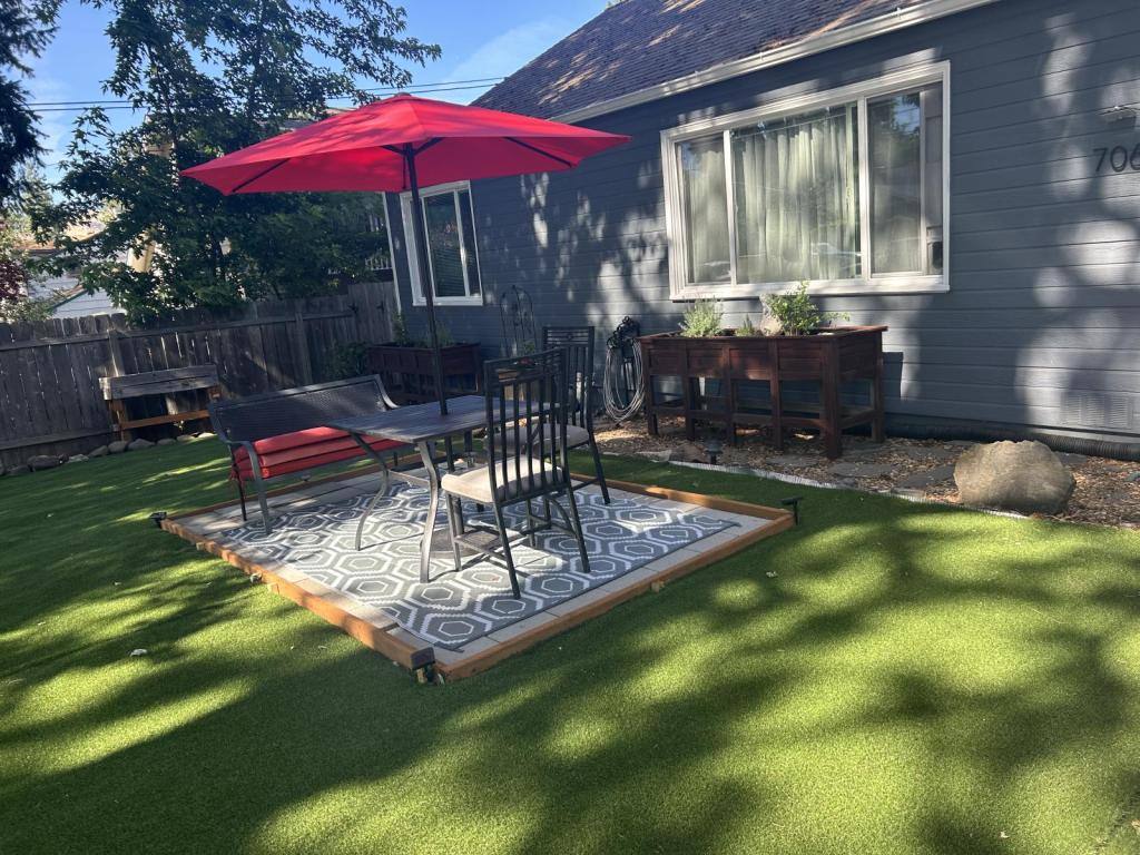 House for rent at 706 Normal Ave, Ashland, OR 97520
