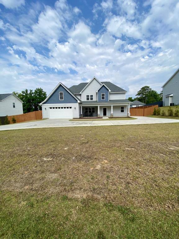 House for rent at 811 Townsend Rd, Raeford, NC 28376