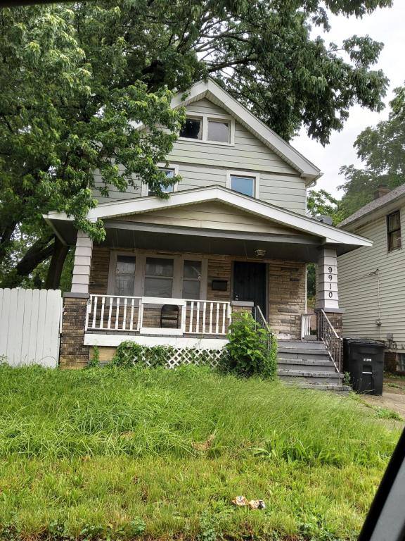 House for rent at 9910 Zimmer Ave, Cleveland, OH 44102