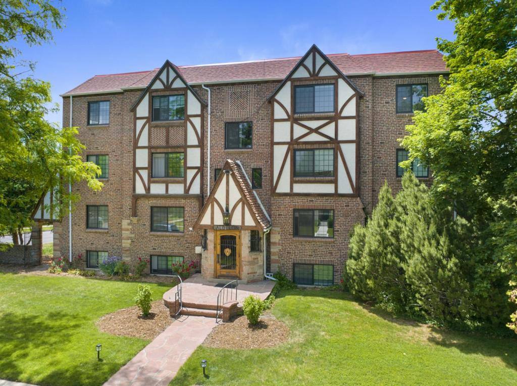 Apartment for rent at 1401 Fairfax St, Denver, CO 80220